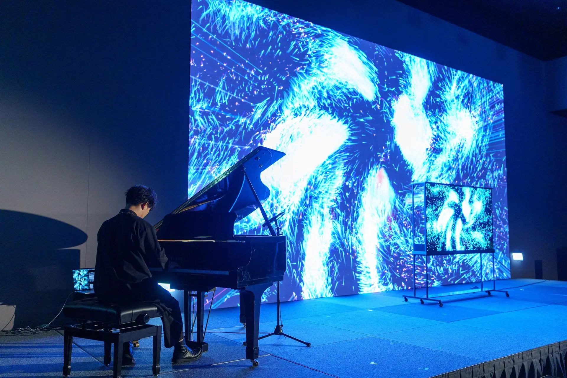 exhibition 7